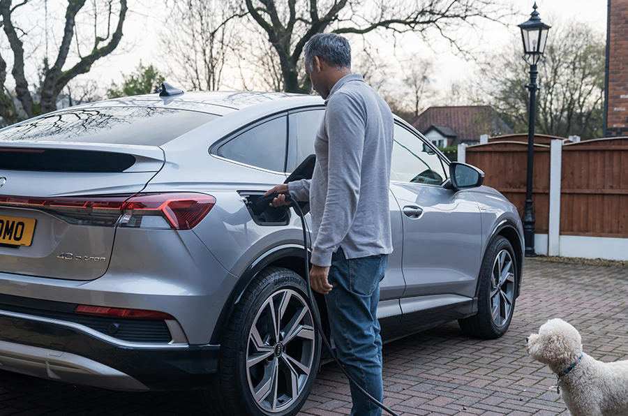 ac q4etron charging sportback 1