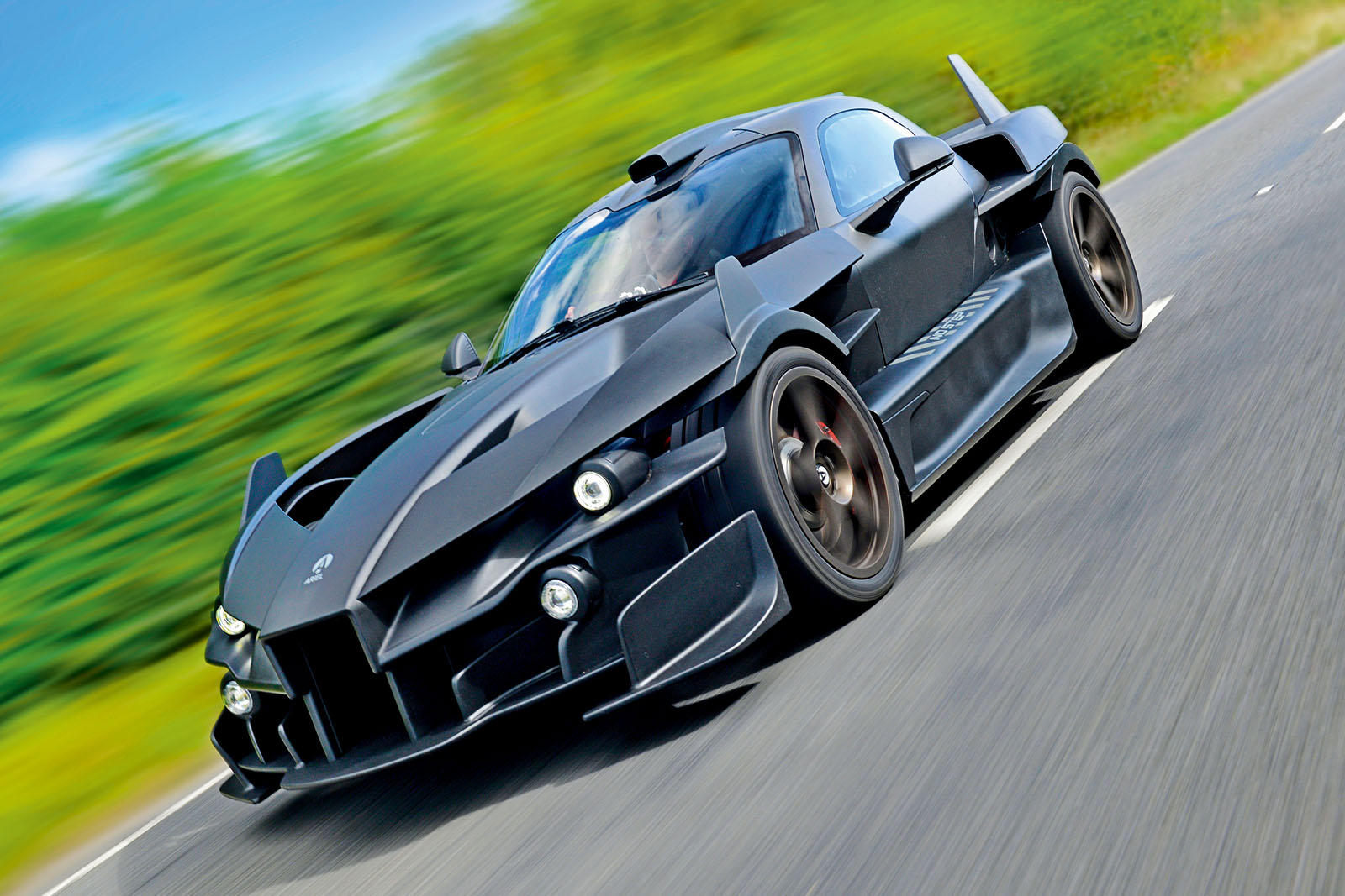 ariel hipercar front three quarter