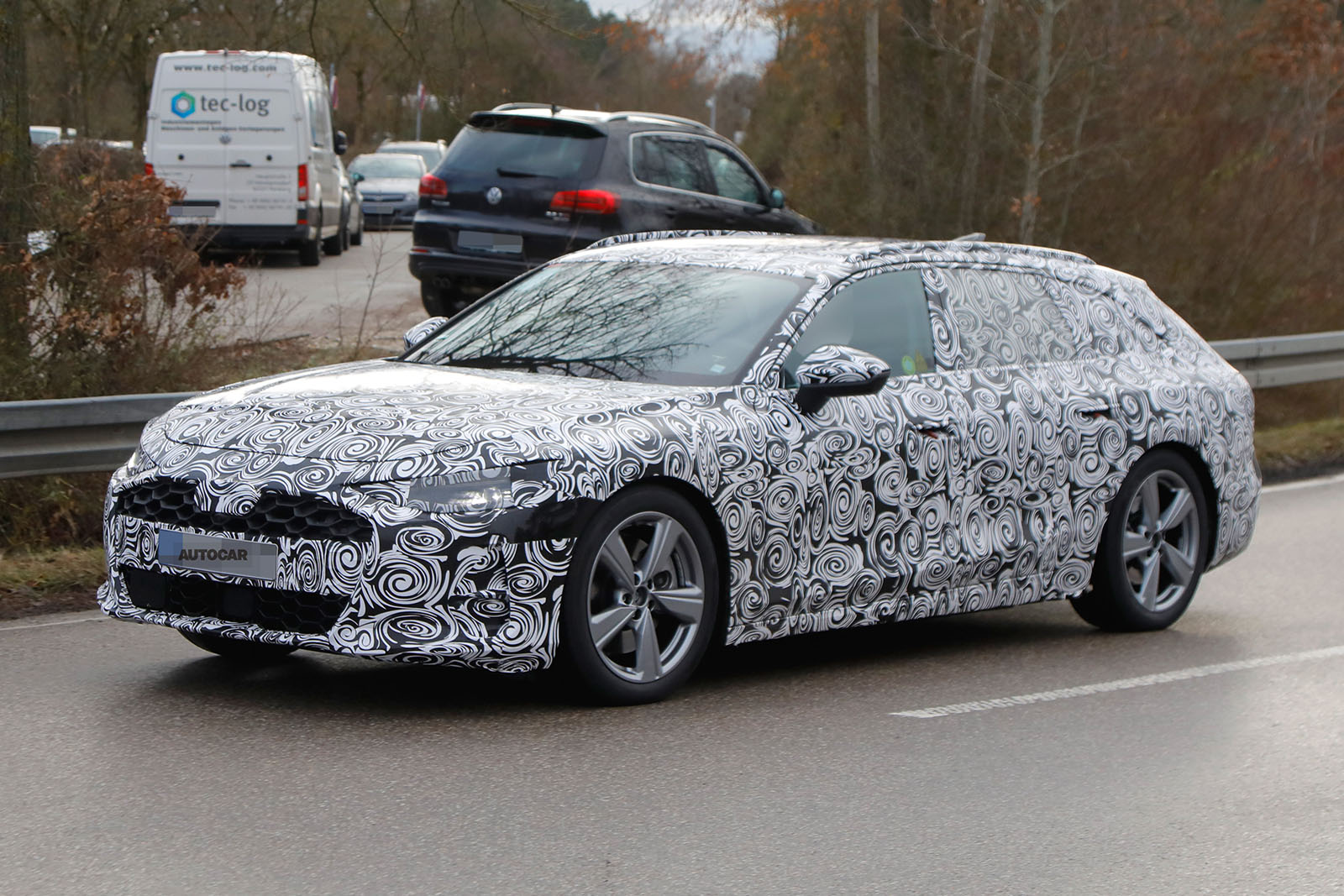audi a7 avant front three quarter lead