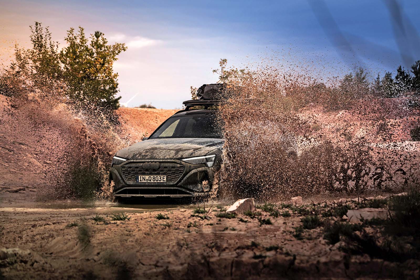 audi q8 e tron dakar
