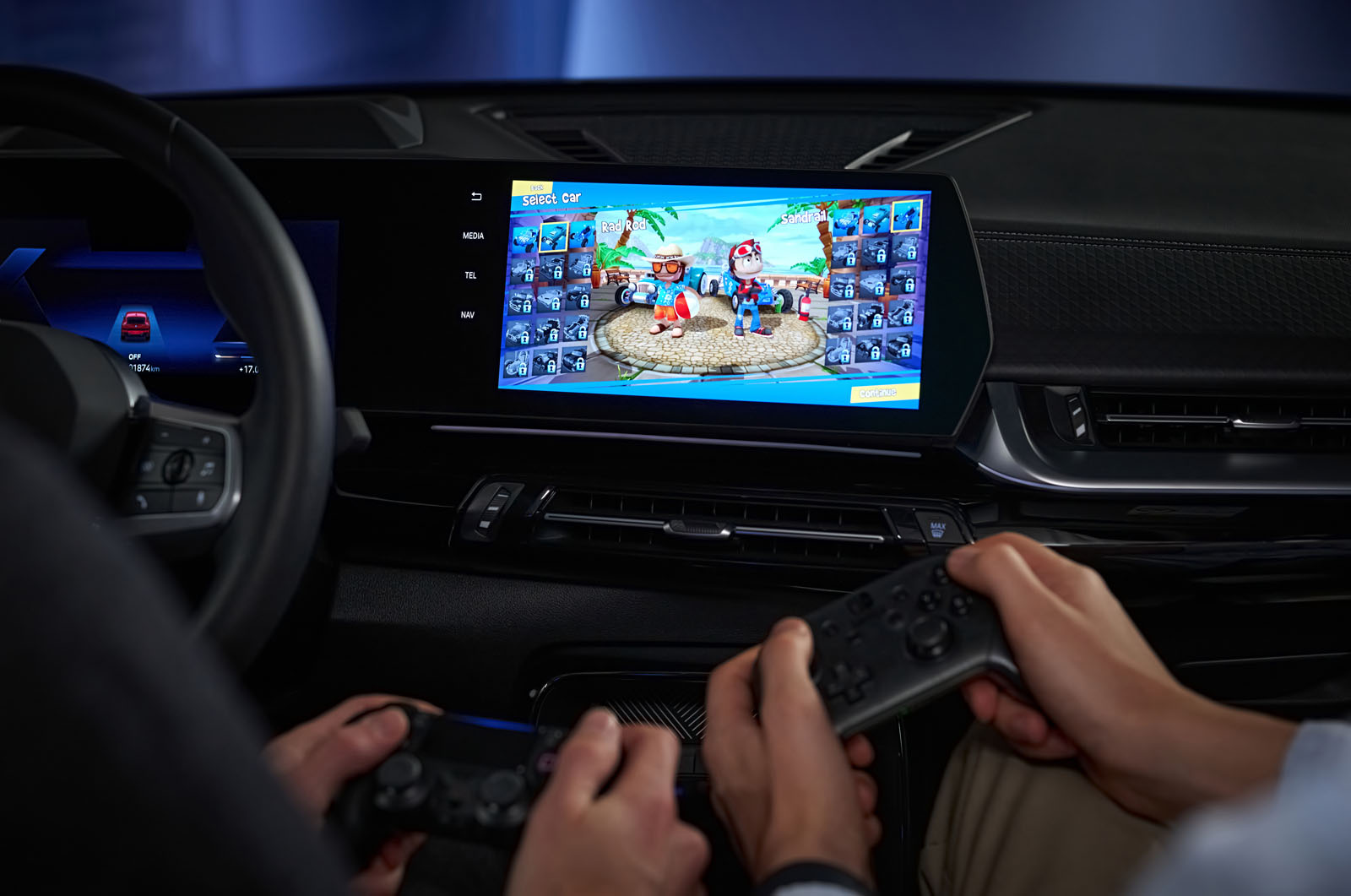 bmw gaming in car