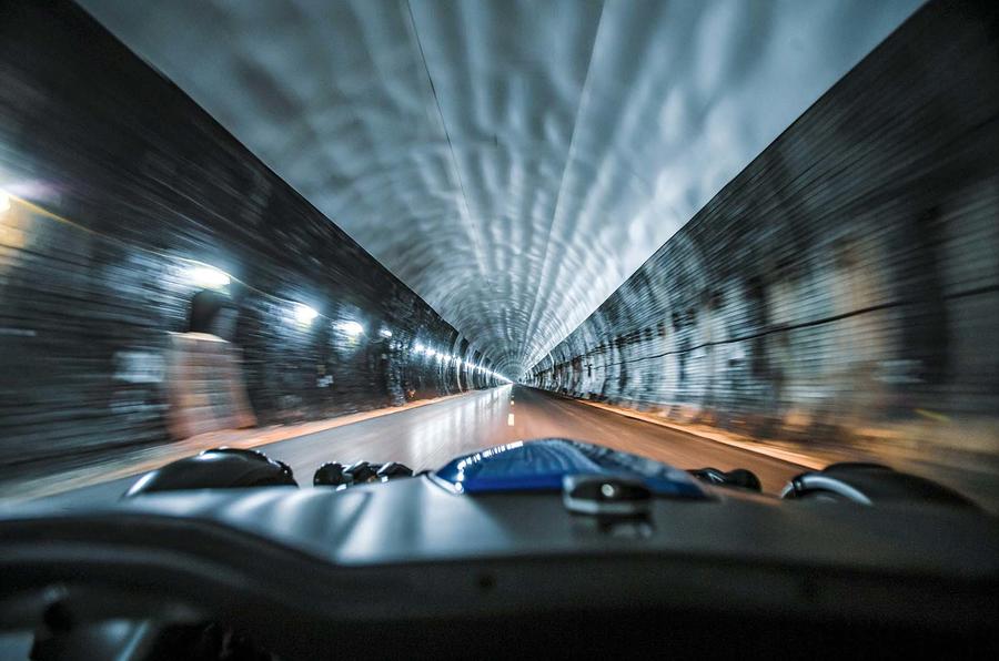 catesby tunnel ariel atom 4r 1