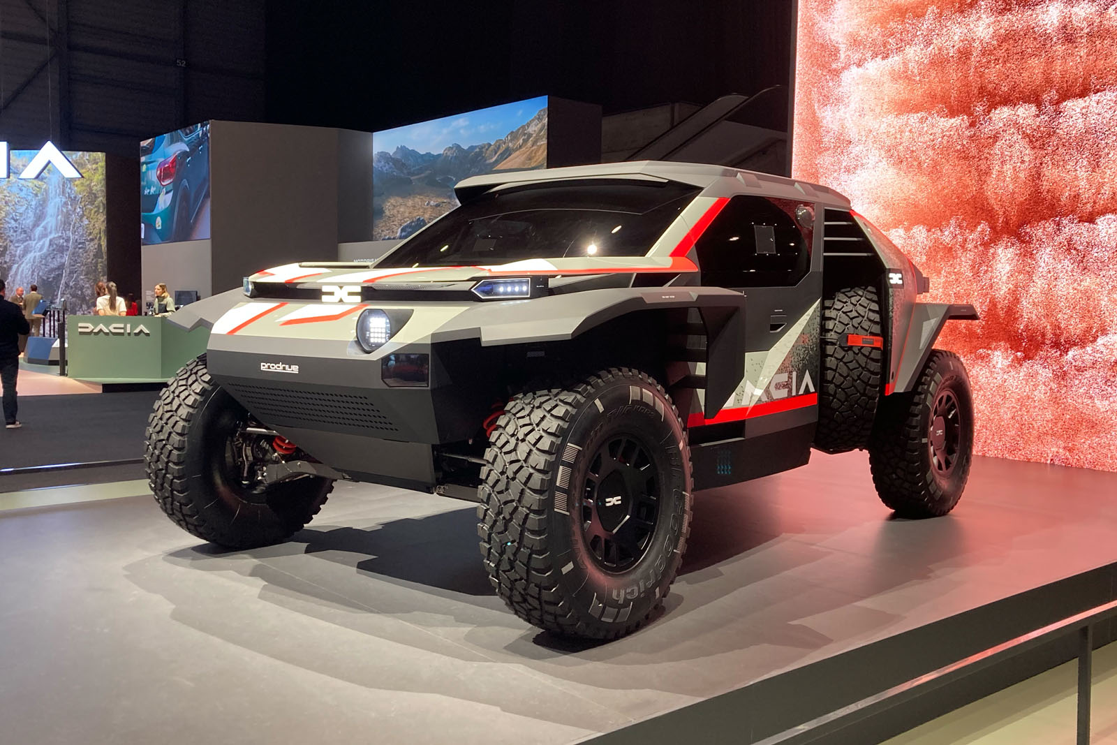 dacia sandrider geneva motor show front
