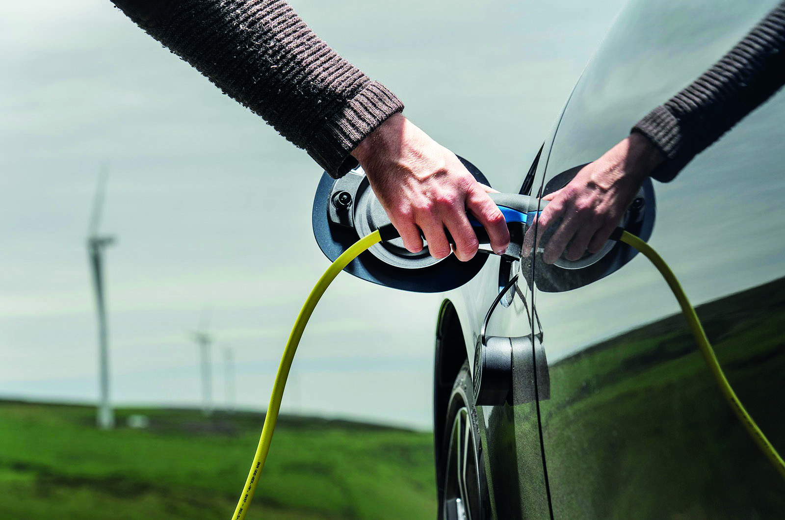 electric car charging 0