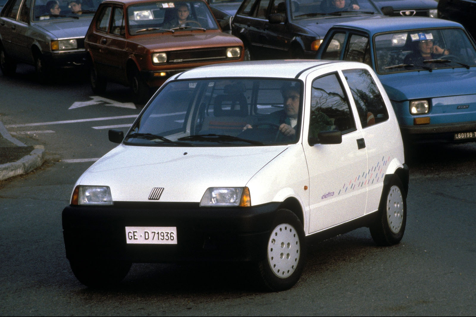 fiat cinquecento elettra front quarter turning
