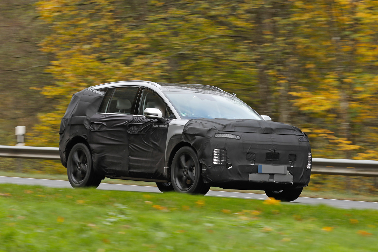 hyundai ioniq 7 front lead