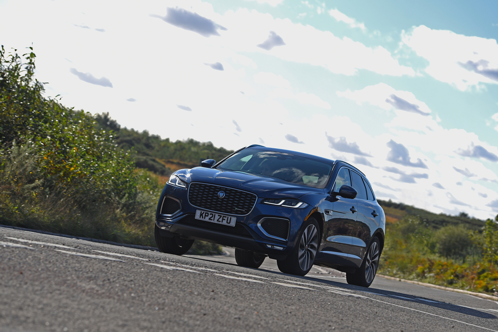 jaguar f pace cornering
