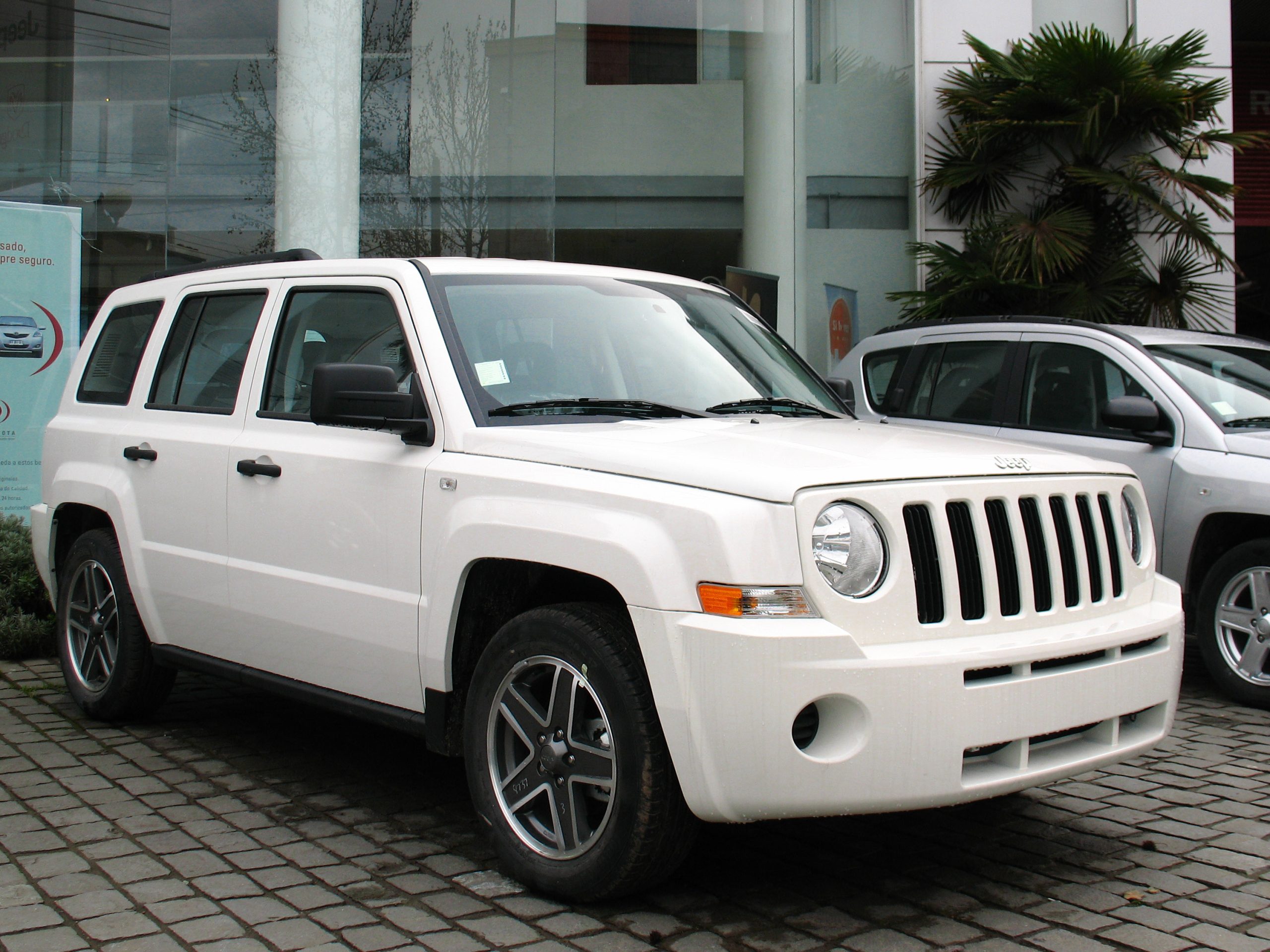 Jeep Patriot 2.4 Sport 2008 scaled Jeep Patriot 2.4 Sport 2008 scaled