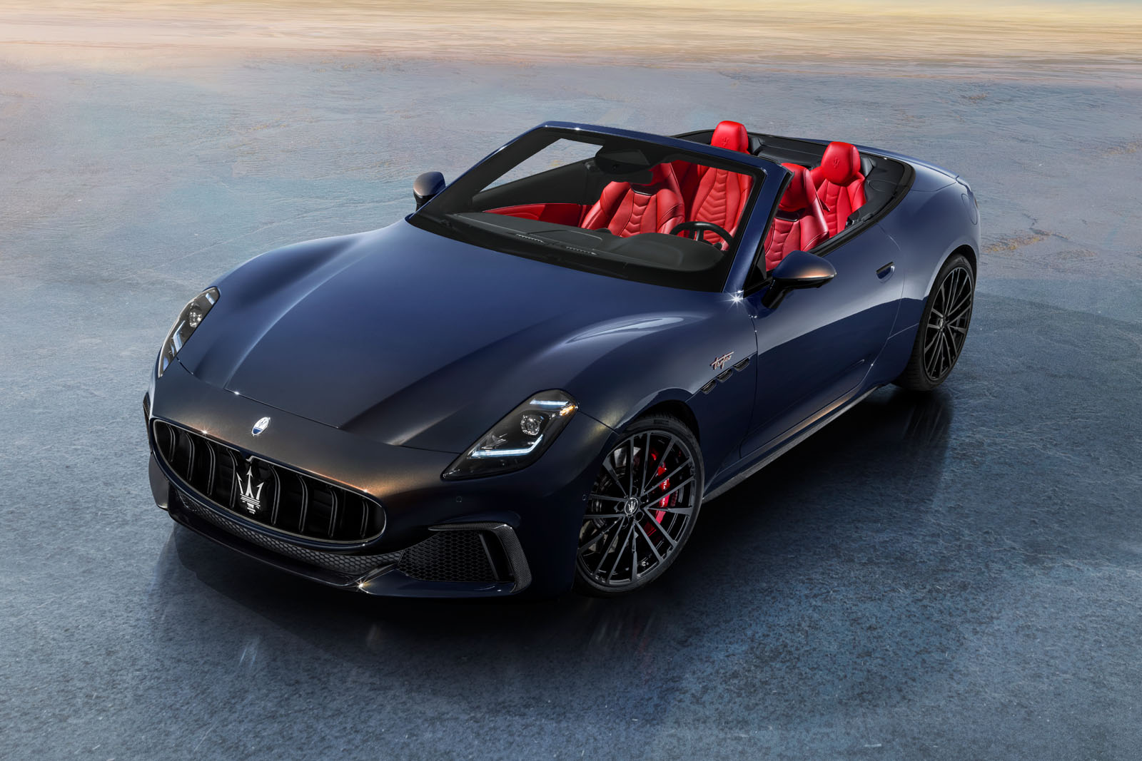 maserati grancabrio 2024 front quarter