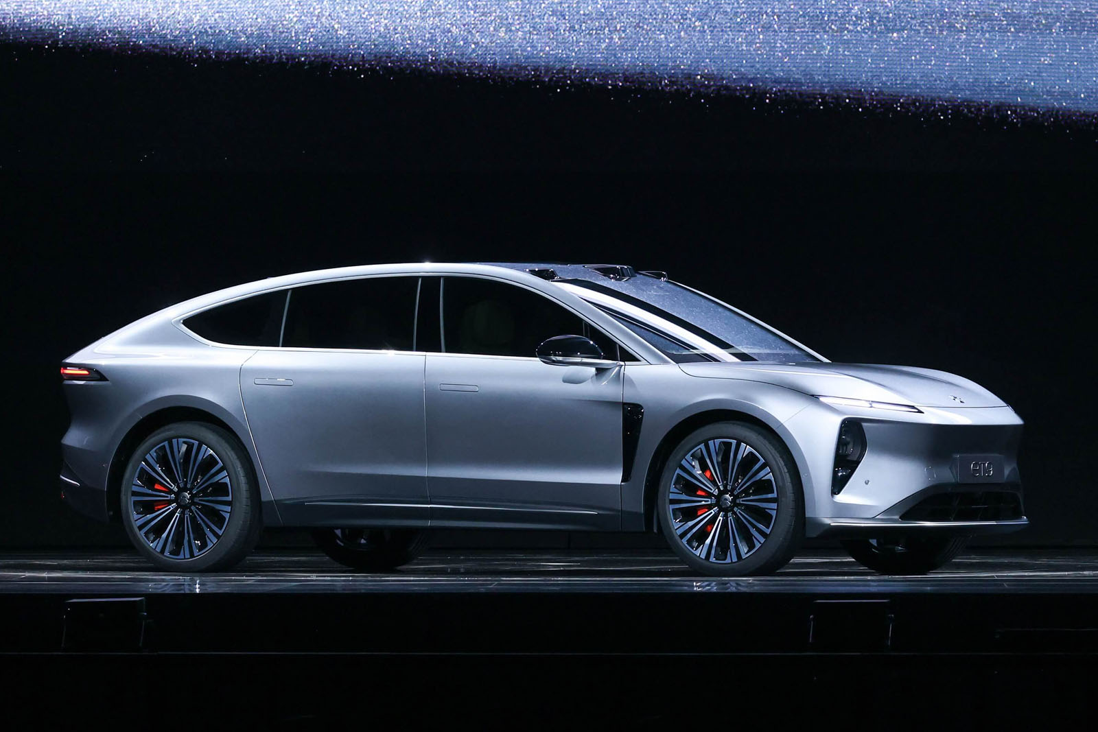 nio et9 lead