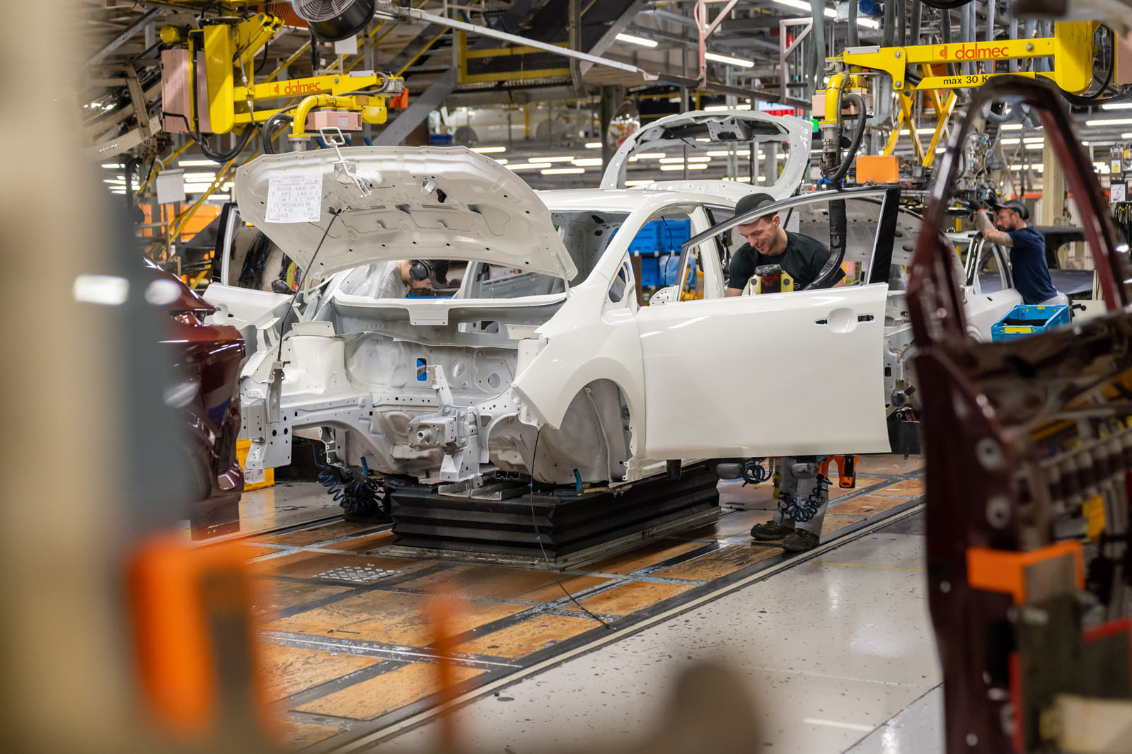 nissan sunderland plant trim and chassis line one qq