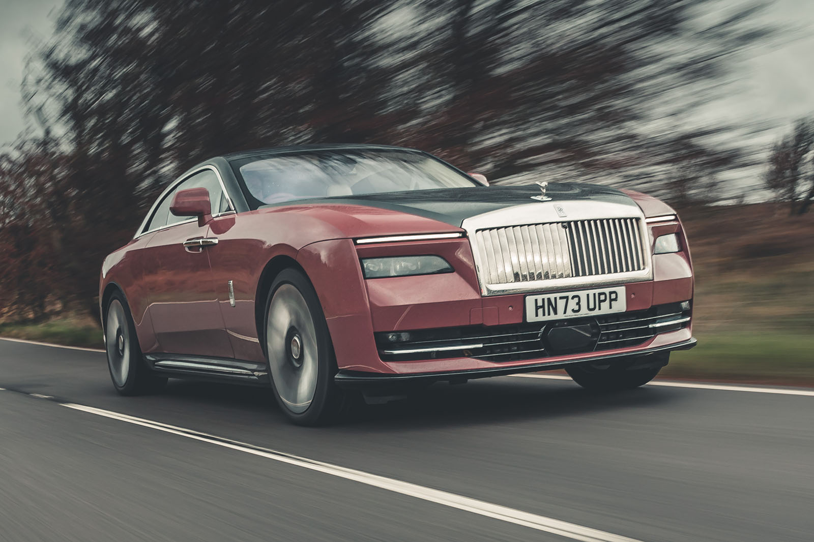rolls royce sprectre review 2023 01 tracking front