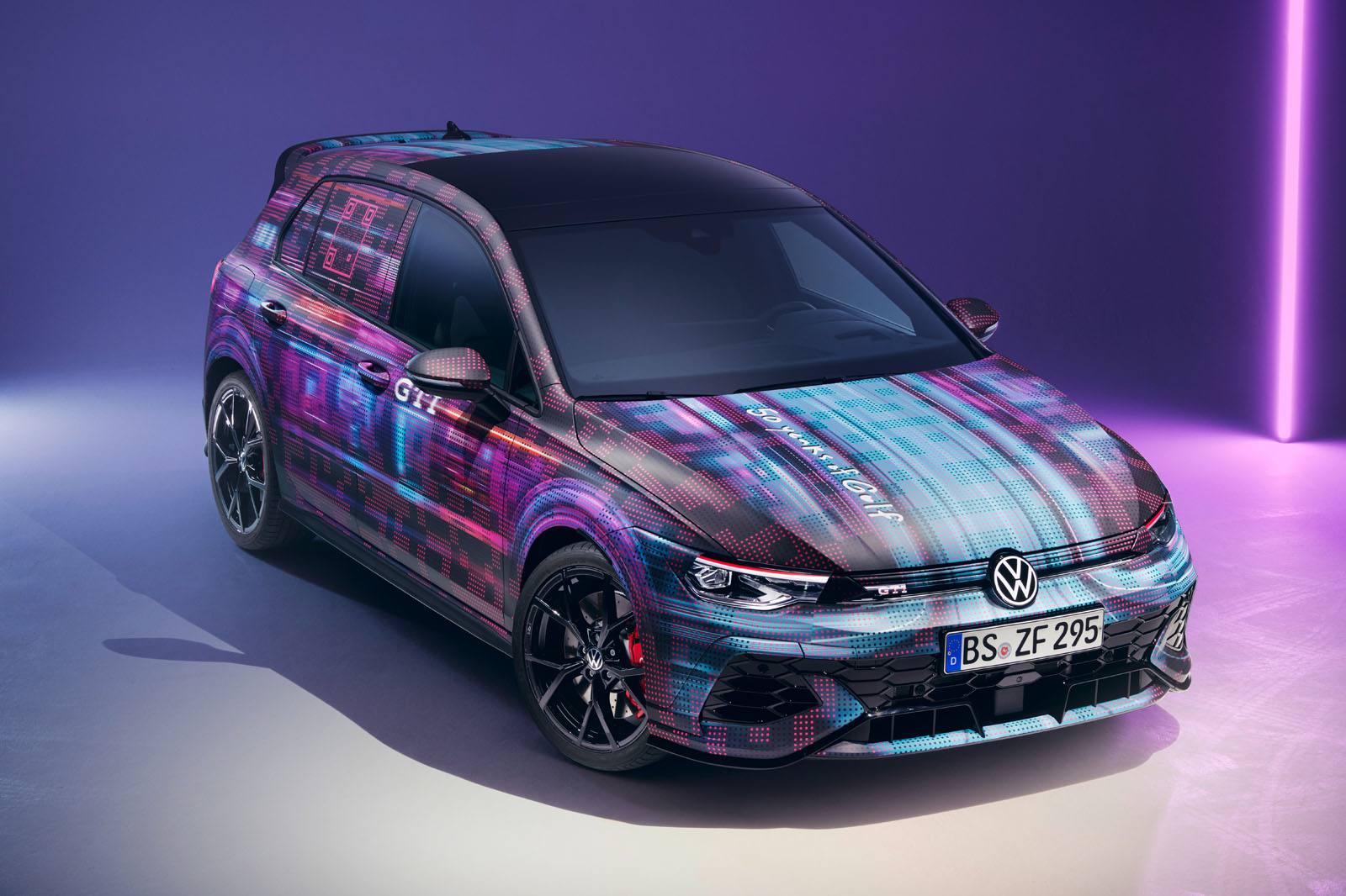 volkswagen golf gti 8.5 camo ces front