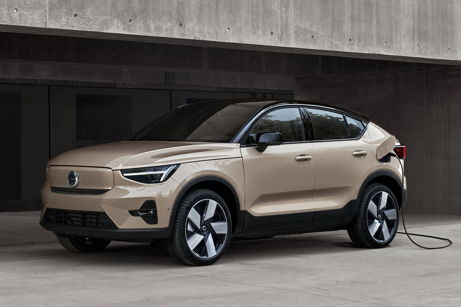 volvo xc40 front lead