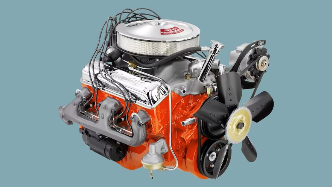 GM Resumes Production of its Old V8 350 Engine